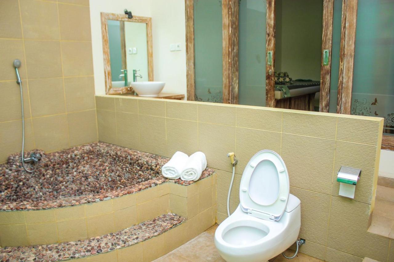 Araminth Guest House And Spa Ловина Экстерьер фото